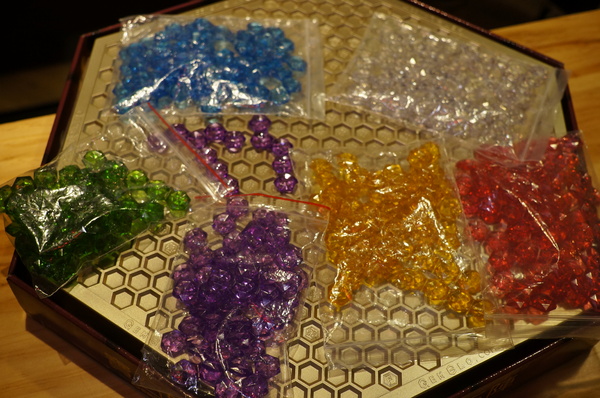 AT Café:(胖樺食記) 八德路AT Café提供高CP值餐點及眾多桌上遊戲。內文附多款桌遊分享。