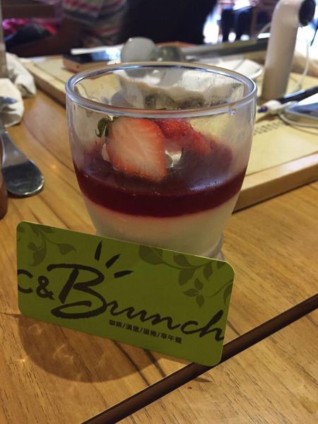 11068867_1572868972998134_444759074_n