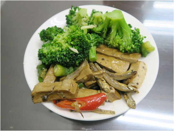 阿娥排骨麵：[北投在地美食]阿娥排骨麵~推薦紅燒肉乾拌麵