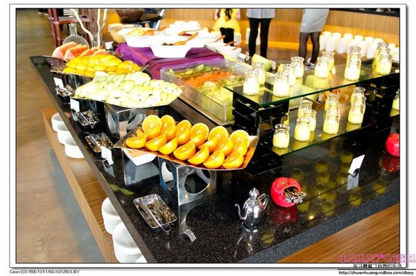 奇麗灣珍奶文化館:【美食♥宜蘭】再訪☼ 奇麗灣珍奶文化館☼ 自助式沙拉吧/燈泡珍奶喝到飽/珍奶DIY,公雞杯帶回家♥♥