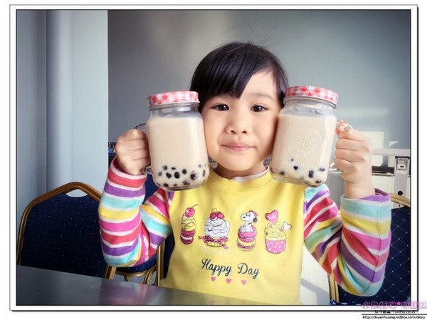 奇麗灣珍奶文化館:【美食♥宜蘭】再訪☼ 奇麗灣珍奶文化館☼ 自助式沙拉吧/燈泡珍奶喝到飽/珍奶DIY,公雞杯帶回家♥♥