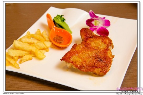 奇麗灣珍奶文化館:【美食♥宜蘭】再訪☼ 奇麗灣珍奶文化館☼ 自助式沙拉吧/燈泡珍奶喝到飽/珍奶DIY,公雞杯帶回家♥♥