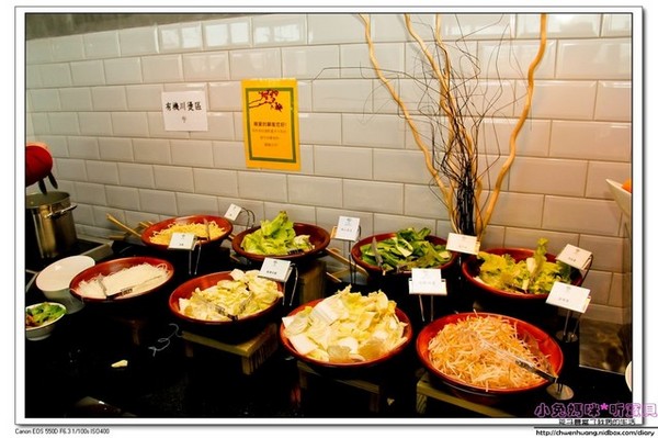 奇麗灣珍奶文化館:【美食♥宜蘭】再訪☼ 奇麗灣珍奶文化館☼ 自助式沙拉吧/燈泡珍奶喝到飽/珍奶DIY,公雞杯帶回家♥♥