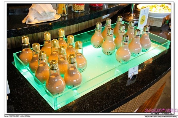 奇麗灣珍奶文化館:【美食♥宜蘭】再訪☼ 奇麗灣珍奶文化館☼ 自助式沙拉吧/燈泡珍奶喝到飽/珍奶DIY,公雞杯帶回家♥♥