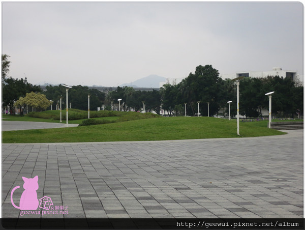 阿尼雞無骨鹹酥雞。Any Chicken(圓山花博1店)：【台北踩點趣】超熱門國民美食報你知～想吃到日式居酒屋等級的炸物嗎？來圓山花博特區集食行樂美食街第二攤的阿尼雞無骨鹹酥雞就對哩～激推脆嫩又多汁的炸蔬菜！鹹酥雞冷掉也好吃唷～