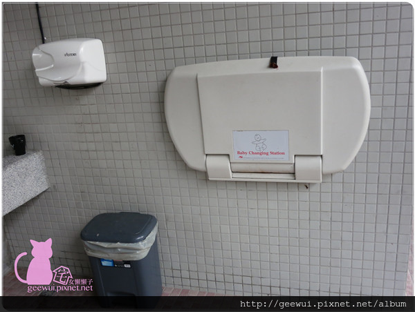 阿尼雞無骨鹹酥雞。Any Chicken(圓山花博1店)：【台北踩點趣】超熱門國民美食報你知～想吃到日式居酒屋等級的炸物嗎？來圓山花博特區集食行樂美食街第二攤的阿尼雞無骨鹹酥雞就對哩～激推脆嫩又多汁的炸蔬菜！鹹酥雞冷掉也好吃唷～