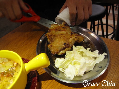 がブリチキン。台湾大安店~卡布里炸雞 GABURICHICKEN