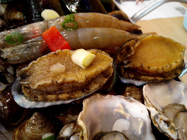 OMAYA春川炒雞(台南永華店)： ☆口碑券No.11☆【臺南Ω中西區】Omaya春川炒雞（永華店）。釜山巨無霸海鮮盆，各種新鮮食材超澎湃