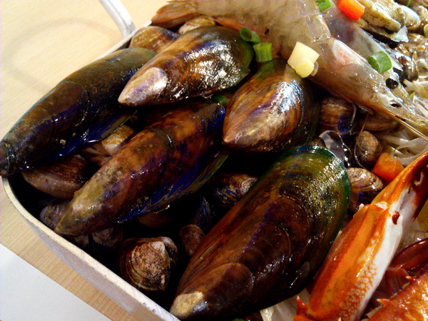 OMAYA春川炒雞(台南永華店)： ☆口碑券No.11☆【臺南Ω中西區】Omaya春川炒雞（永華店）。釜山巨無霸海鮮盆，各種新鮮食材超澎湃