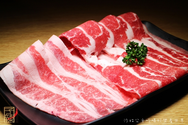 子辣。個人。麻辣:一個人的鴛鴦鍋『子辣。個人。麻辣』涮涮鍋/近中崙市場