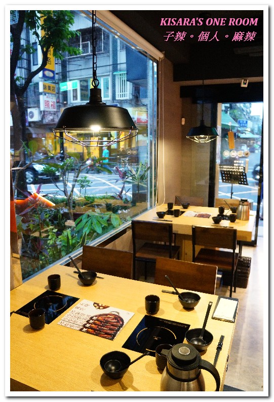 子辣。個人麻辣:小巨蛋火鍋.一個人也能享用川味水煮魚鍋──子辣。個人。麻辣