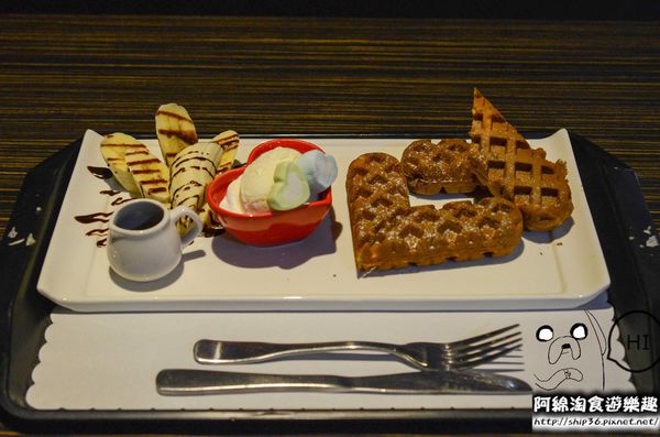 【台北茶坊】【北捷府中站】愛茶棧-時尚新式茶坊，吃飯聊天好去處．女僕裝/捷運府中站