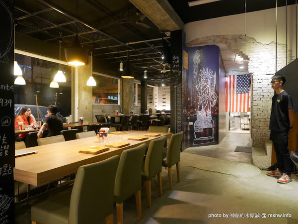 Burger Joint 7分So 漢堡早午餐專賣(崇德店):【食記】台中Burger Joint 7分so美式廚房-崇德店@北區 : 環境舒適,水準依舊,好吃的現做美式風味!!