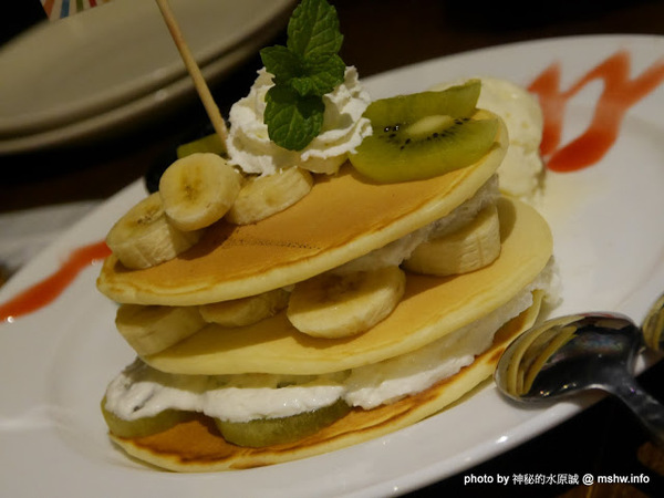 Burger Joint 7分So 漢堡早午餐專賣(崇德店):【食記】台中Burger Joint 7分so美式廚房-崇德店@北區 : 環境舒適,水準依舊,好吃的現做美式風味!!