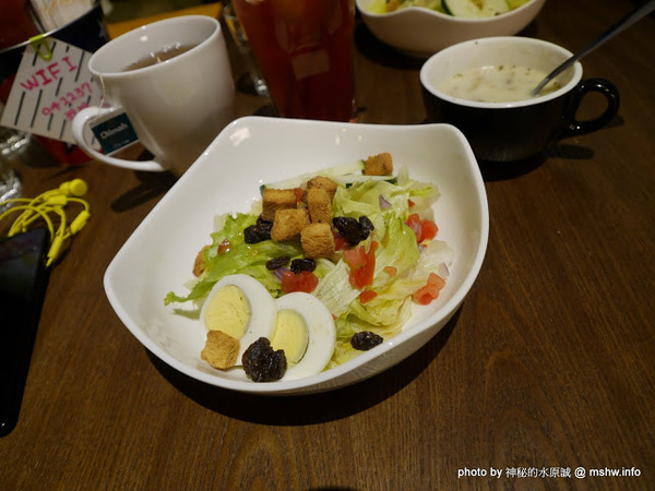 Burger Joint 7分So 漢堡早午餐專賣(崇德店):【食記】台中Burger Joint 7分so美式廚房-崇德店@北區 : 環境舒適,水準依舊,好吃的現做美式風味!!