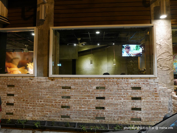 Burger Joint 7分So 漢堡早午餐專賣(崇德店):【食記】台中Burger Joint 7分so美式廚房-崇德店@北區 : 環境舒適,水準依舊,好吃的現做美式風味!!