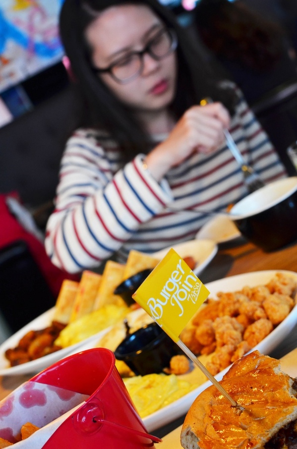 Burger Joint 7分So 漢堡早午餐專賣(崇德店)：『台中||北區』堅持7分熟的美味，來一頓道地美式早午餐吧！-Burger Joint 7分So美式廚房