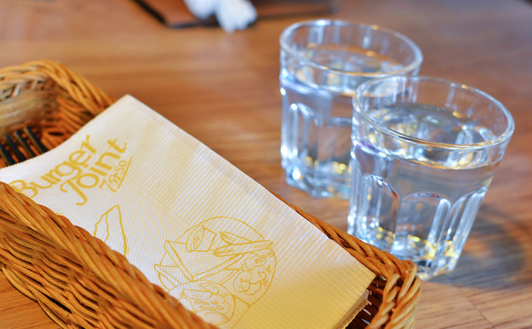 Burger Joint 7分So 漢堡早午餐專賣(崇德店)：『台中||北區』堅持7分熟的美味，來一頓道地美式早午餐吧！-Burger Joint 7分So美式廚房