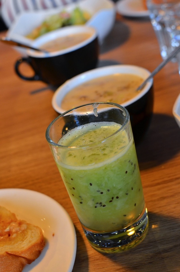 Burger Joint 7分So 漢堡早午餐專賣(崇德店)：『台中||北區』堅持7分熟的美味，來一頓道地美式早午餐吧！-Burger Joint 7分So美式廚房