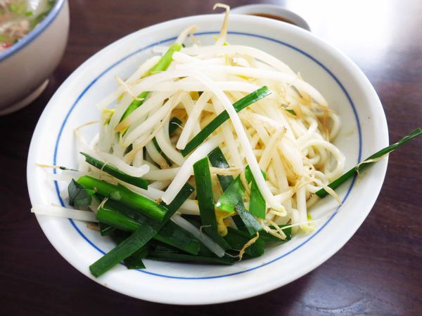 【新莊美食】阿明烏醋麵-美味的烏醋麵加骨仔肉湯