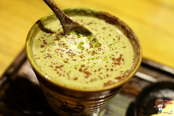 青逸 Chic Tea.時茶x慢味:【食記】台北後山埤 青逸 食茶x慢味 抹茶麻糬鬆餅 草莓生乳瑞士捲 日本媽媽味鹹食咖哩飯牛小排丼