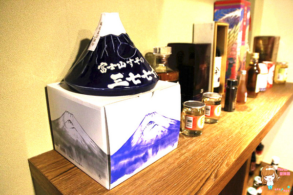 青逸 Chic Tea.時茶x慢味:【食記】台北後山埤 青逸 食茶x慢味 抹茶麻糬鬆餅 草莓生乳瑞士捲 日本媽媽味鹹食咖哩飯牛小排丼