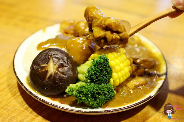 青逸 Chic Tea.時茶x慢味:【食記】台北後山埤 青逸 食茶x慢味 抹茶麻糬鬆餅 草莓生乳瑞士捲 日本媽媽味鹹食咖哩飯牛小排丼