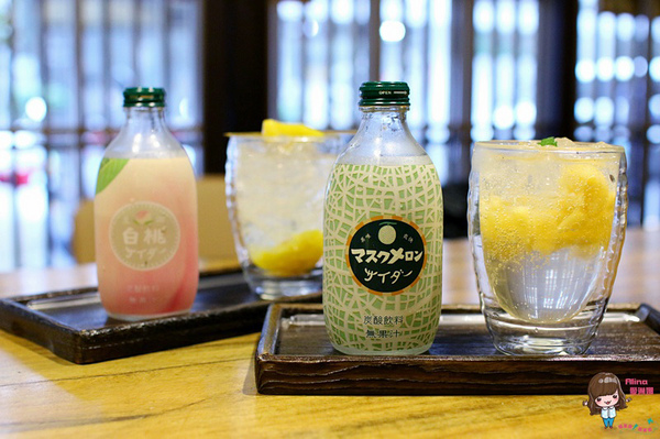 青逸 Chic Tea.時茶x慢味:【食記】台北後山埤 青逸 食茶x慢味 抹茶麻糬鬆餅 草莓生乳瑞士捲 日本媽媽味鹹食咖哩飯牛小排丼