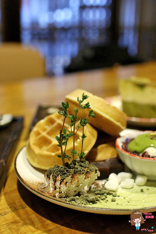 青逸 Chic Tea.時茶x慢味:【食記】台北後山埤 青逸 食茶x慢味 抹茶麻糬鬆餅 草莓生乳瑞士捲 日本媽媽味鹹食咖哩飯牛小排丼