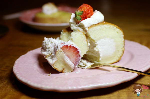 青逸 Chic Tea.時茶x慢味:【食記】台北後山埤 青逸 食茶x慢味 抹茶麻糬鬆餅 草莓生乳瑞士捲 日本媽媽味鹹食咖哩飯牛小排丼