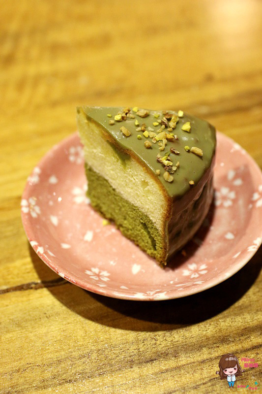 青逸 Chic Tea.時茶x慢味:【食記】台北後山埤 青逸 食茶x慢味 抹茶麻糬鬆餅 草莓生乳瑞士捲 日本媽媽味鹹食咖哩飯牛小排丼