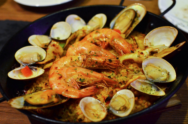 魯尼餐廳 Luni Café (信義店):『台北||信義區』週末微醺小酒館,地中海風味餐酒-魯尼餐廳Luni Café(信義店)