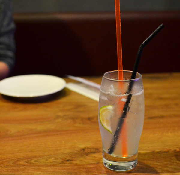 魯尼餐廳 Luni Café (信義店):『台北||信義區』週末微醺小酒館,地中海風味餐酒-魯尼餐廳Luni Café(信義店)