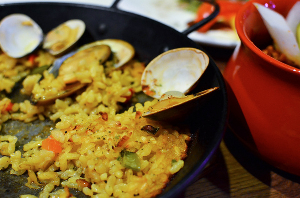 魯尼餐廳 Luni Café (信義店):『台北||信義區』週末微醺小酒館,地中海風味餐酒-魯尼餐廳Luni Café(信義店)