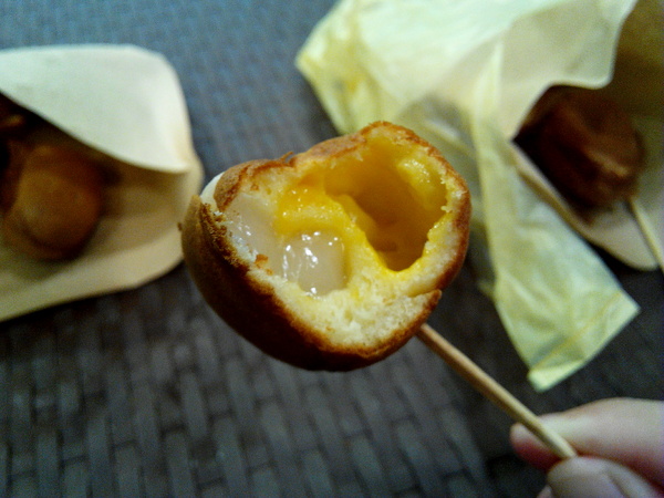 雞蛋發高燒：【東區】雞蛋發高燒。多種「加爆」餡料讓古早味小點心有了全新感受