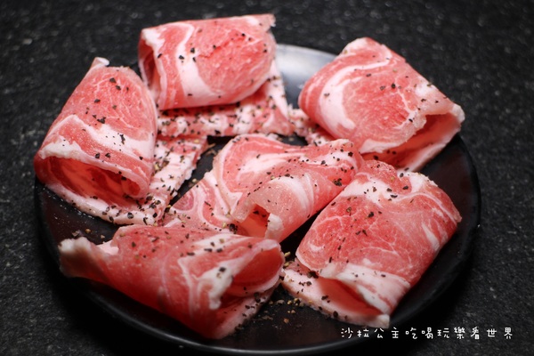 燒惑日式炭火燒肉(中和分店)：中和吃到飽『燒惑日式炭火燒肉』火烤/燒烤/宵夜/景安捷運站