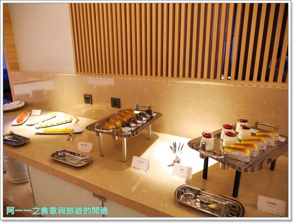 THE Roof：捷運三多商圈站美食 THE Roof  和逸高雄中山館 ～賞夜景吃美味乾式熟成牛排