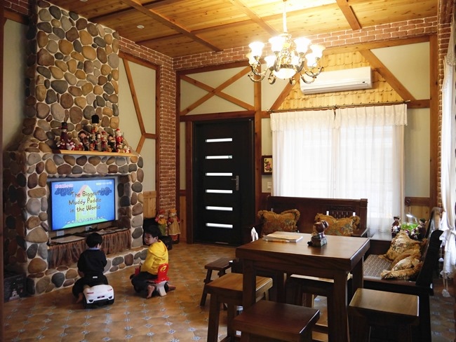 │宿。宜蘭三星鄉│充滿溫暖異國感的「心星相映」民宿。宛如聖誕老人的家!