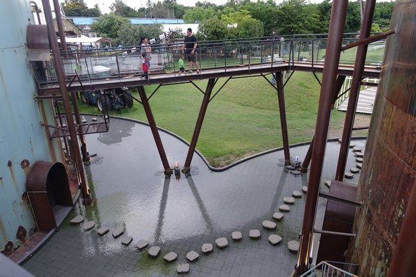 十鼓文化村：(胖樺遊記)台南必訪景點「仁德·十鼓文化村」/老糖廠/星光票/親子出遊/文創園區/夜景/保安車站