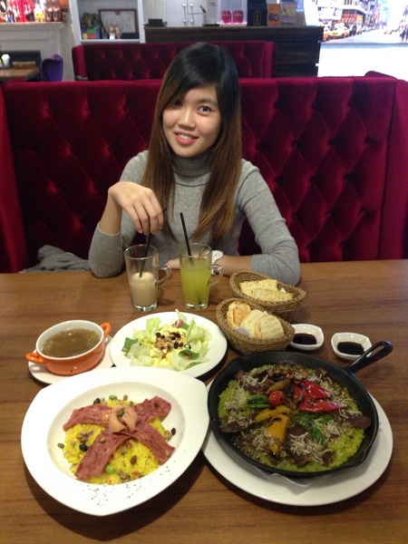 漾漾好食餐廳(東興店)：(胖樺食記)台北市東興路漾漾好食餐廳 / 東興店。諸多料理美味且用餐環境舒適愜意。