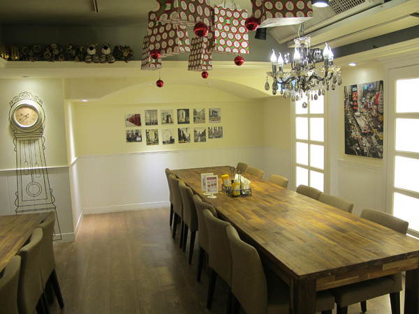 漾漾好食餐廳(東興店)：(胖樺食記)台北市東興路漾漾好食餐廳 / 東興店。諸多料理美味且用餐環境舒適愜意。