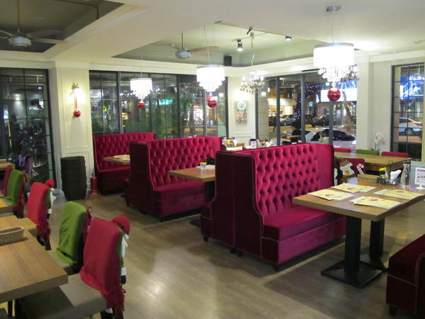 漾漾好食餐廳(東興店)：(胖樺食記)台北市東興路漾漾好食餐廳 / 東興店。諸多料理美味且用餐環境舒適愜意。