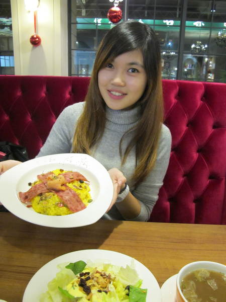 漾漾好食餐廳(東興店)：(胖樺食記)台北市東興路漾漾好食餐廳 / 東興店。諸多料理美味且用餐環境舒適愜意。