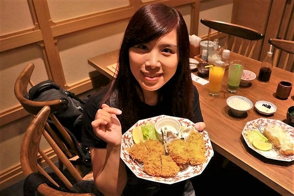 銀座杏子日式豬排(新莊幸福店)：【新北市美食】銀座杏子日式豬排(新莊幸福店)~開飯啦!銀座杏子日式豬排季節限定的雙人套餐實惠又飽足，冰涼美味的飯後甜點富有創意