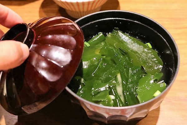 銀座杏子日式豬排(新莊幸福店)：【新北市美食】銀座杏子日式豬排(新莊幸福店)~開飯啦!銀座杏子日式豬排季節限定的雙人套餐實惠又飽足，冰涼美味的飯後甜點富有創意