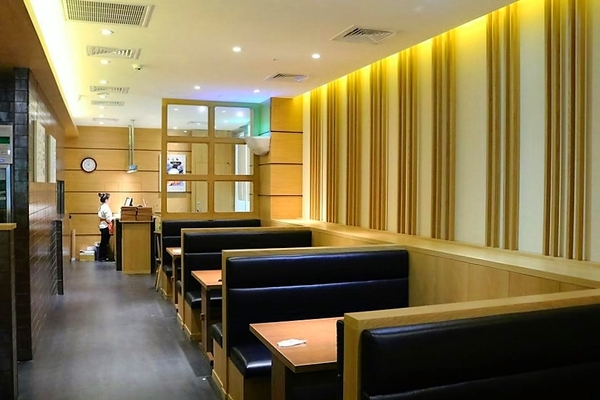 銀座杏子日式豬排(新莊幸福店)：【新北市美食】銀座杏子日式豬排(新莊幸福店)~開飯啦!銀座杏子日式豬排季節限定的雙人套餐實惠又飽足，冰涼美味的飯後甜點富有創意