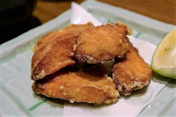 銀座杏子日式豬排(新莊幸福店)：【新北市美食】銀座杏子日式豬排(新莊幸福店)~開飯啦!銀座杏子日式豬排季節限定的雙人套餐實惠又飽足，冰涼美味的飯後甜點富有創意