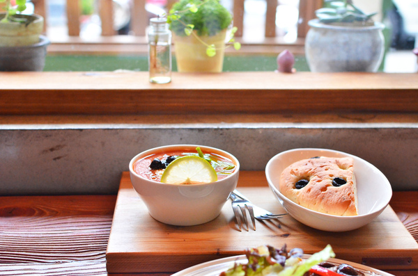 家.溫度湯專門店 SOUP STOCKSTORE:『台中||西區』情感,是這裡最美味的食材 - 家,溫度 湯專賣店(草悟店) SOUP STOCK STORE