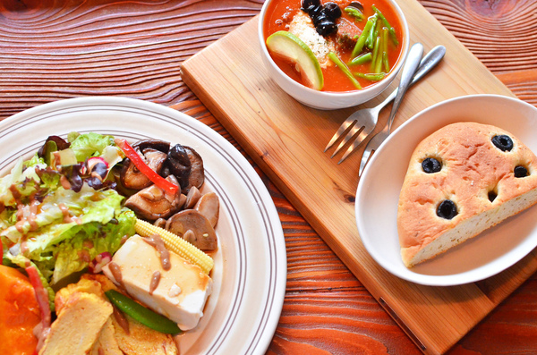 家.溫度湯專門店 SOUP STOCKSTORE:『台中||西區』情感,是這裡最美味的食材 - 家,溫度 湯專賣店(草悟店) SOUP STOCK STORE