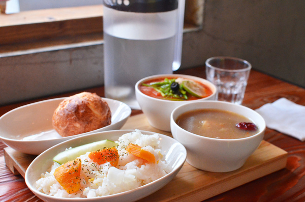 家.溫度湯專門店 SOUP STOCKSTORE:『台中||西區』情感,是這裡最美味的食材 - 家,溫度 湯專賣店(草悟店) SOUP STOCK STORE